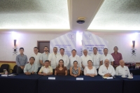 "Huacho" Díaz se reune con miembros de la Canaive
