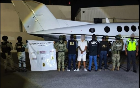 Cae presunto homicida de hombre en plaza comercial de Mérida