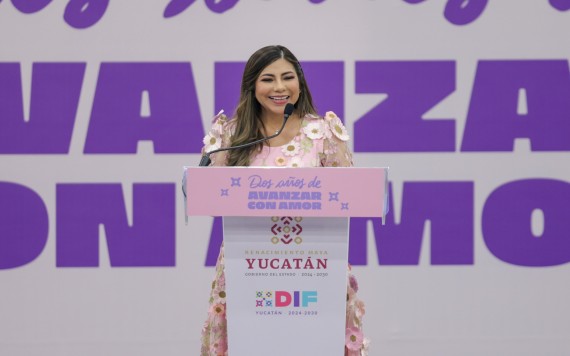 Wendy Méndez presenta informe al frente del DIF Yucatán