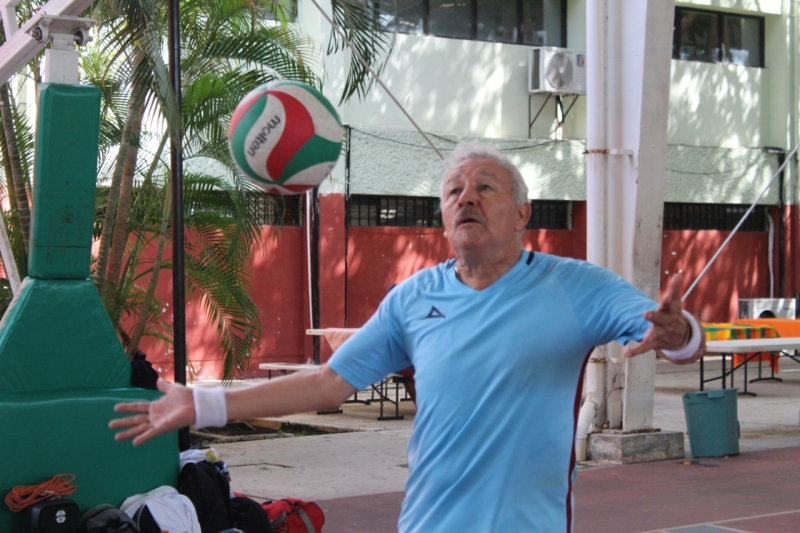 Realizan dual-meet de cachibol en Mérida