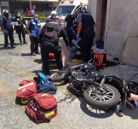 Motociclistas son atropellados en el Centro de Mérida