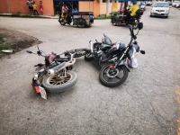 Encontronazo de motos en Umán