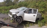 Choque ocasiona pérdida total de un vehículo en carretera Mérida-Motul