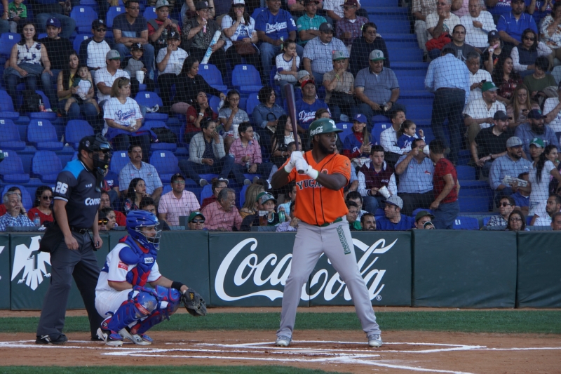 Generales doman a Leones en jornada inaugural