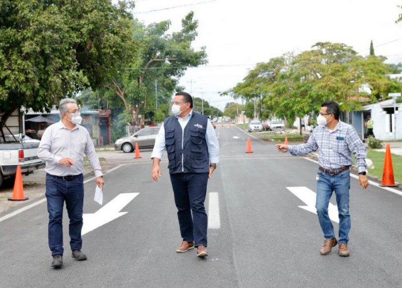 Entrega ayuntamiento repavimentación de la calle 59