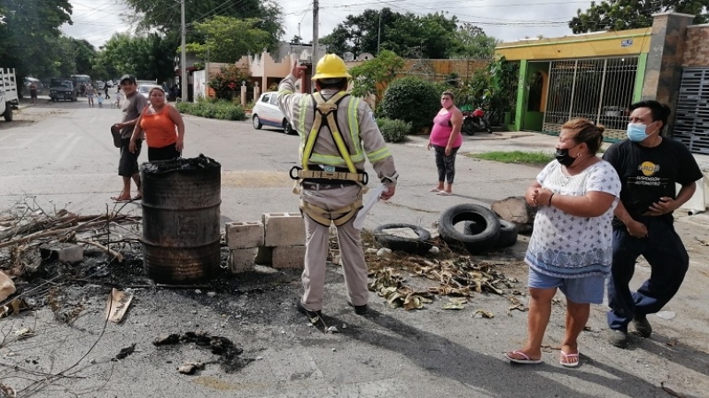 Continúa servicio irregular de electricidad en Mérida