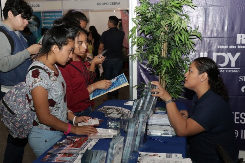 Concluye la Feria Universitaria de Profesiones