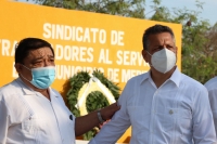Reconocen labor de servidores públicos de Mérida
