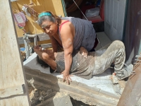 Dos alba&ntilde;iles lesionados en derrumbe de techo