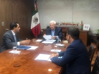 Solicita Vila al gobierno federal apoyo para el campo yucateco