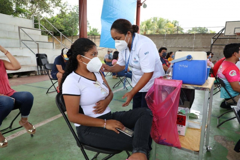 Del 25 al 30 de octubre, segunda dosis a treintañeros y veinteañeros en 69 municipios