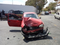 Teléfonos inteligentes causan accidentes viales y peatonales