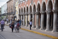 Activistas demandan a ayuntamientos por nacimientos en edificios públicos