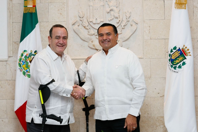 Recibe Renán Barrera a Presidente electo de Guatemala