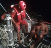 Rescata Marina a pescador extraviado frente a costas de Campeche