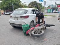 Siniestro vial deja a motociclista lesionado
