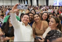 Reitera &quot;Huacho&quot; compromiso de dignificar labor de docentes