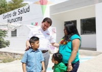 Presenta Sahuí propuesta “10 Clínicas con Servicios Ampliados”