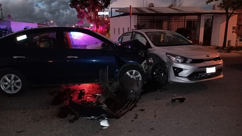 Siniestros viales al poniente de Mérida dejan lesionados y daños materiales 