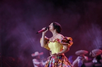Ángela Aguilar conquista a los yucatecos