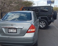 Accidente deja da&ntilde;os materiales