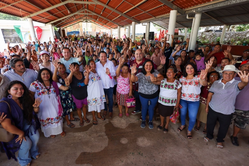 Los yucatecos merecen mejores servicios educativos: "Huacho"
