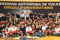 Estudiantes de la  UADY finalizan asignaturas deportivas