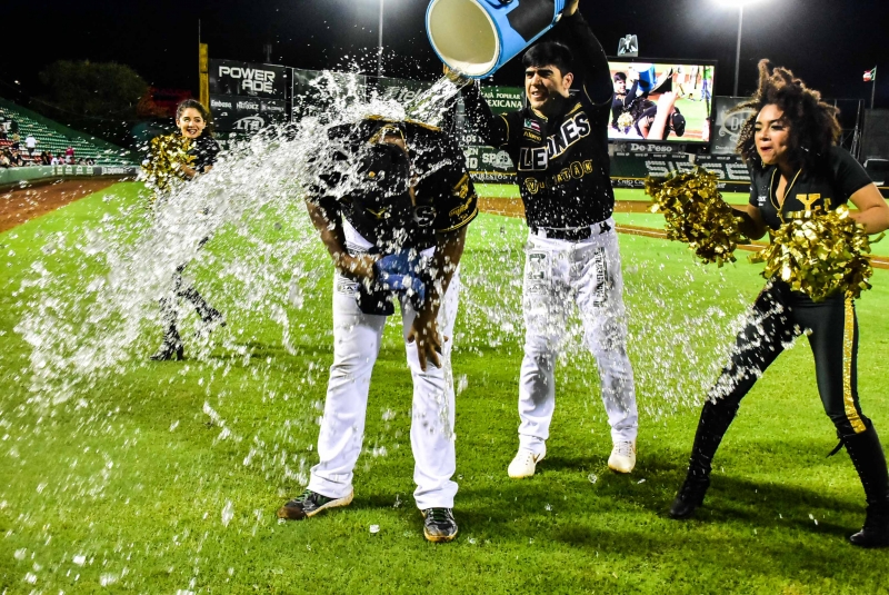 Leones vence a Tigres en el primero de la serie