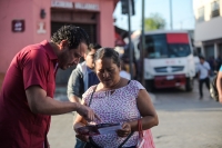 Senador morenista recorre mercado San Benito