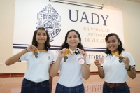 Estudiantes compiten a nivel internacional en olimpiadas de Física