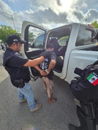 Detienen a 2 sujetos tras cateo antidrogas en Kanasín