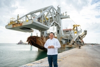 Visita "Huacho" buque de dragado Fernando Magallanes