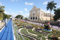 Paseo Navideño de las Flores llega a Hunucmá