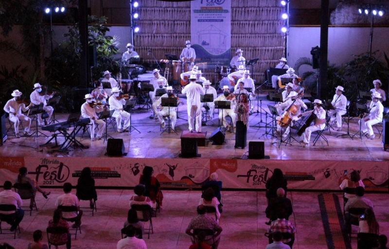 Orquesta Típica Yukalpetén rinde homenaje a Armando Manzanero