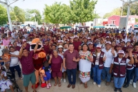 &quot;Huacho&quot; Díaz encabeza preferencias en diversas encuestas