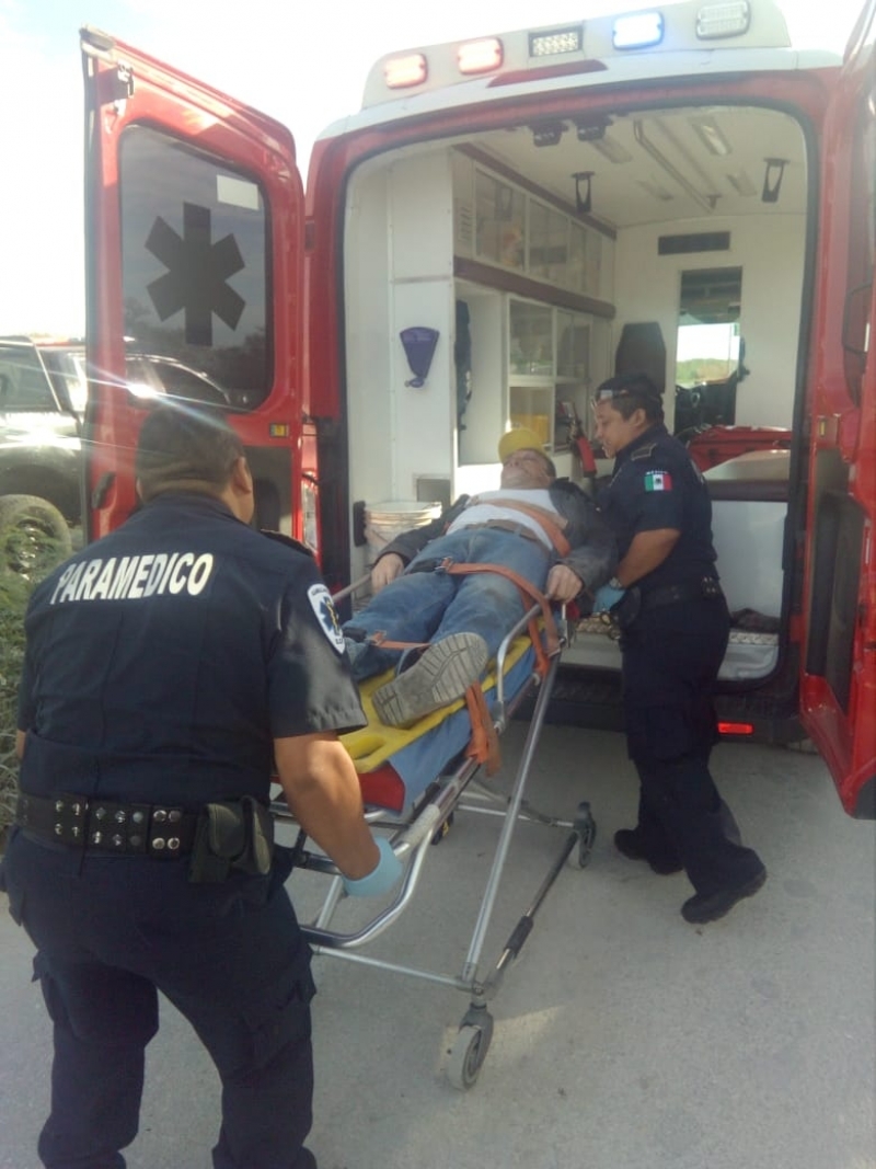 Accidente cerca de Xtepén deja cuatro alarifes heridos