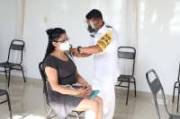 Comienza aplicación de segundas dosis a treintañeros en Mérida