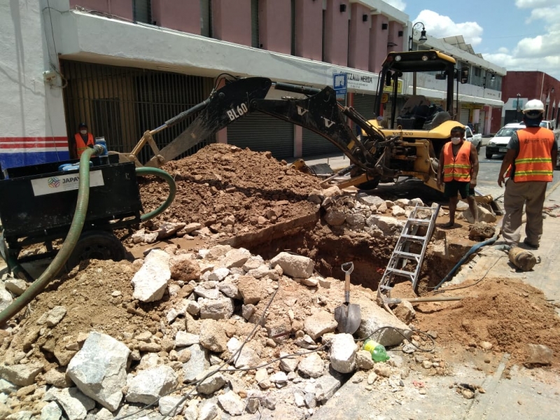 Japay repara con éxito otra megafuga en el Centro Histórico de Mérida