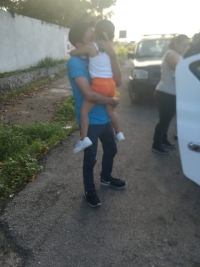 Silvana regresa a casa a los brazos de su padre