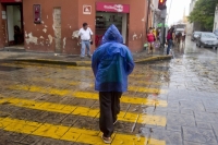 Frente frío trae lluvias a la Península de Yucatán
