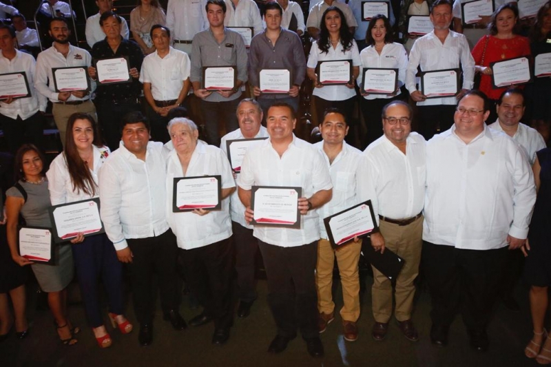 Infonavit reconoce al Ayuntamiento de Mérida