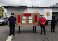 Asociación China dona cubrebocas y caretas a la Policía Municipal