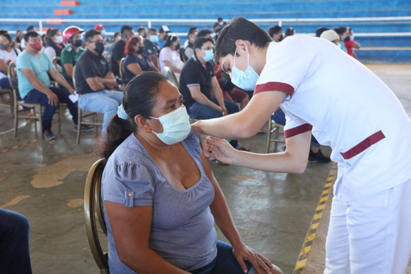 Inicia vacunación de jóvenes de 18 a 39 años de 17 municipios