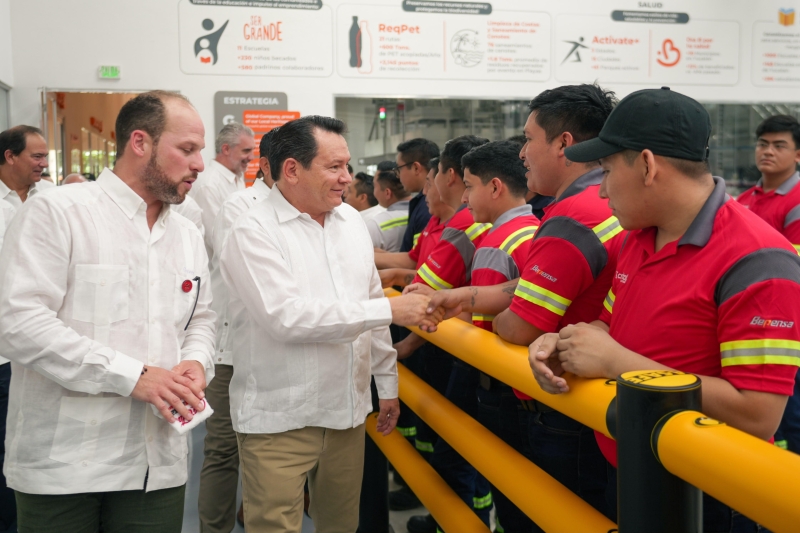 Inaugura Huacho la Planta Bepensa, en Valladolid