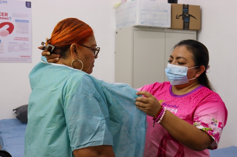Fortalecen prevención de cáncer  en mujeres