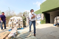 Supervisa Vila Dosal inicio de distribución de ayudas alimentarias