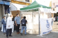 Renán Barrera supervisa carpa sanitizante