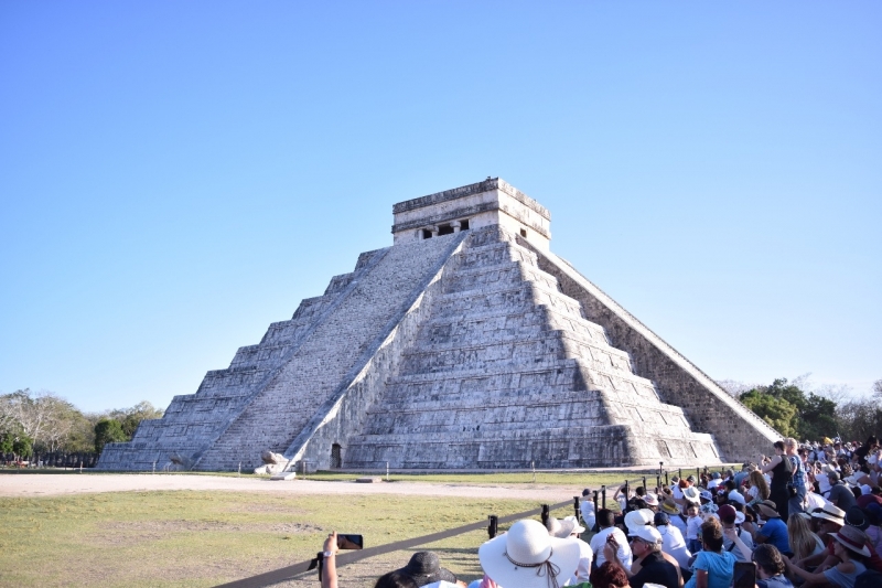 Miles de turistas disfrutaron el equinoccio de Chichén Itzá