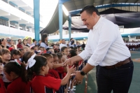 Alcalde Renán Barrera apoya desarrollo cívico y educativo de estudiantes