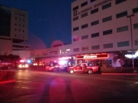 Investiga FGE incendio en plaza Altabrisa